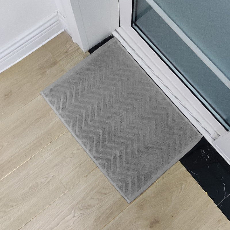 1pc Arrow Textured Bathroom Non Slip Mat, Absorbent Comfortable Bathtub Towel Carpet, Comfortable Bathroom Entrance Rug, Bathroom Accessories, Home Decor, Room Decor